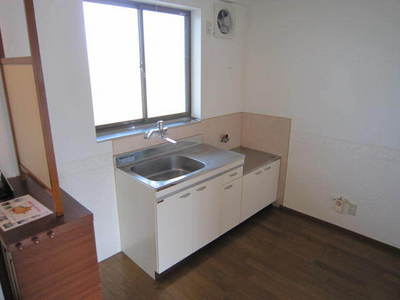 Kitchen. Two-burner gas stove installation Allowed