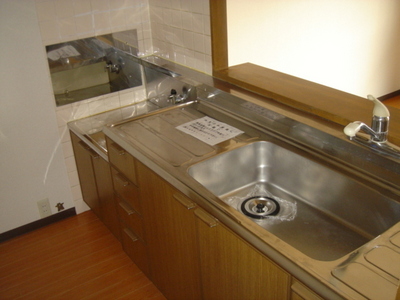 Kitchen. Face-to-face kitchen Gas stove is a 2-neck installation Allowed.
