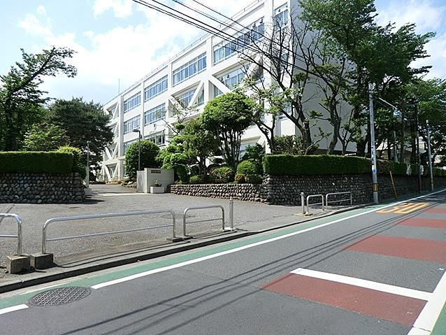 Junior high school. Akishima Municipal Haijima until junior high school 550m