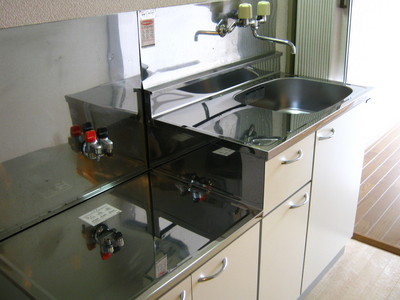 Kitchen. Two-burner stove installation Allowed! 