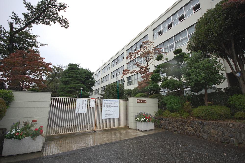 Junior high school. Akishima Municipal Haijima until junior high school 535m