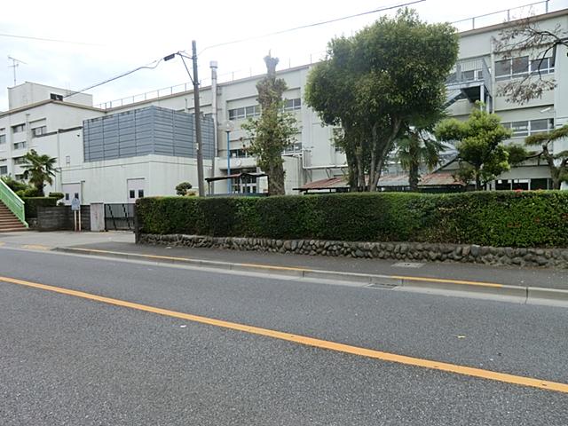 Primary school. Akishima Municipal Tamagawa until elementary school 514m