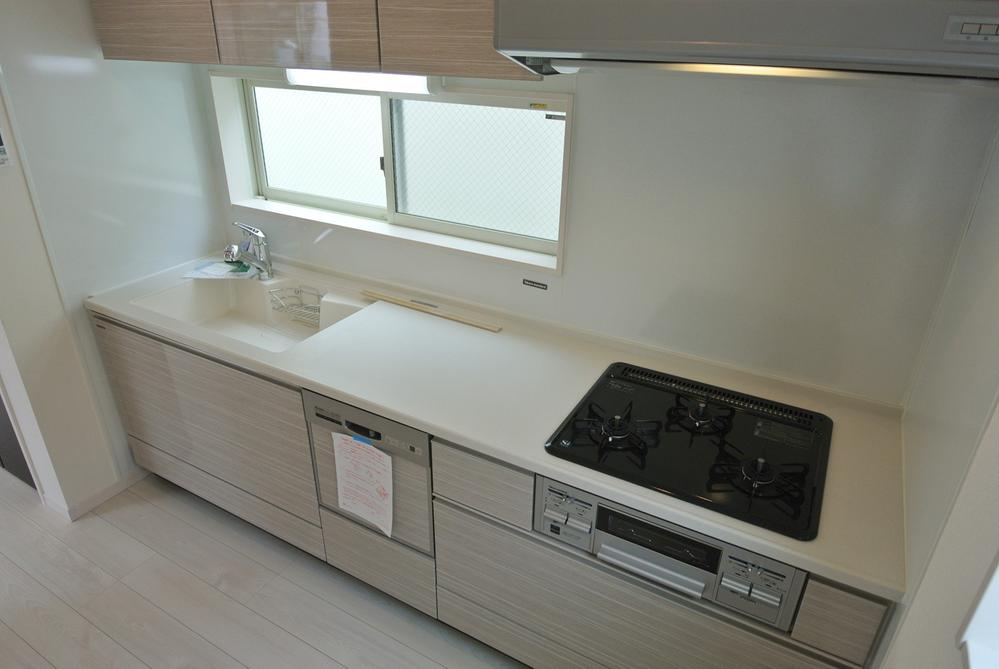 Same specifications photo (kitchen). Example of construction