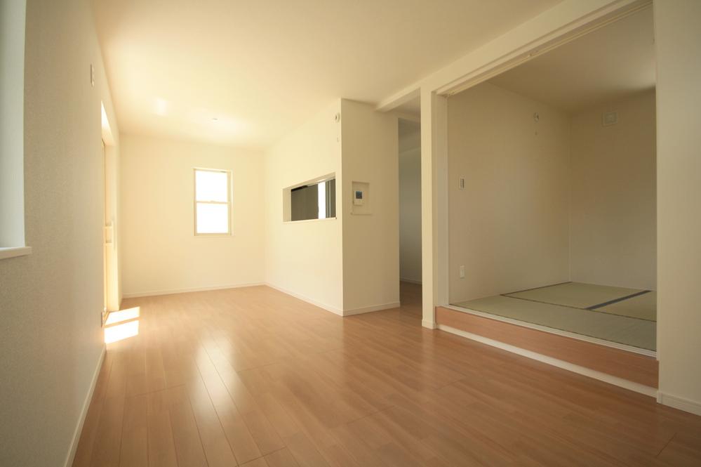 Living. Local (August 2013) Shooting