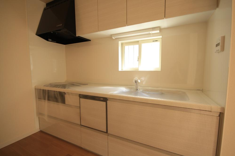 Kitchen. Local (August 2013) Shooting