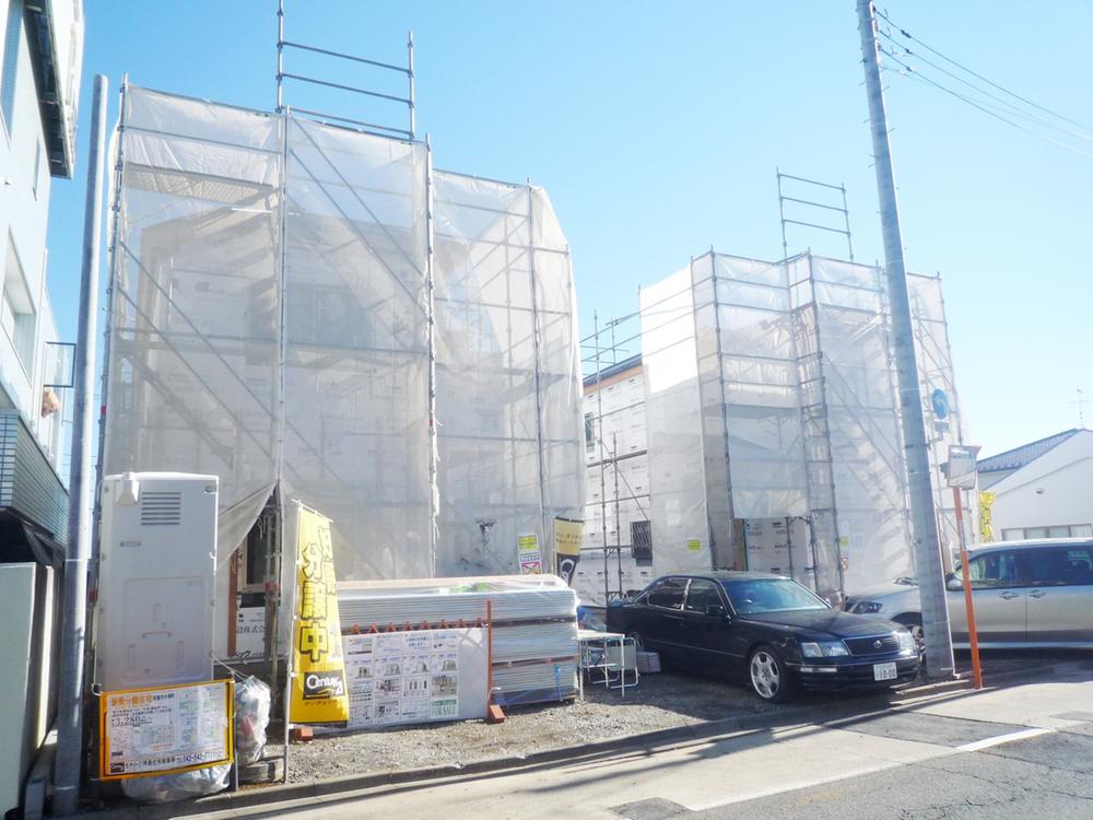 Local photos, including front road. Local (12 May 2013) Shooting