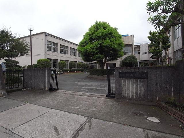 Primary school. Akishima Municipal Force to elementary school 768m