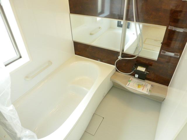 Bathroom. Building 2 (September 2013) Shooting