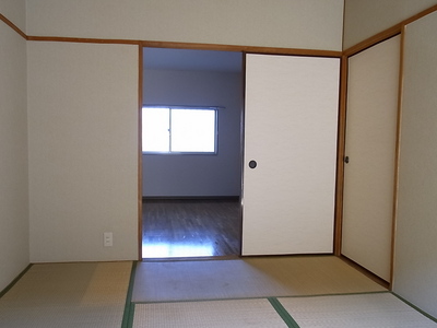 Living and room. Japanese-style room 6 quires