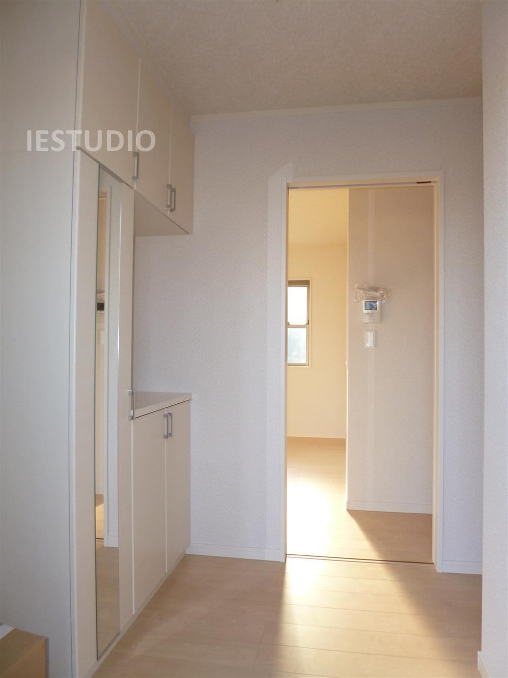 Same specifications photos (Other introspection). Local (August 2013) Shooting 5 Building