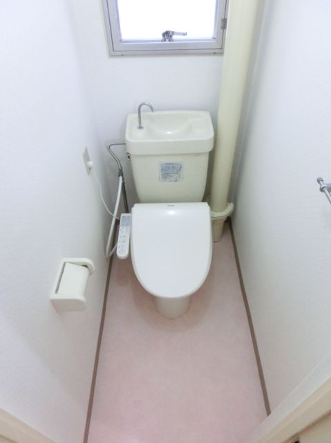 Toilet.  ☆ It is relatively bright toilet with a small window ☆ 