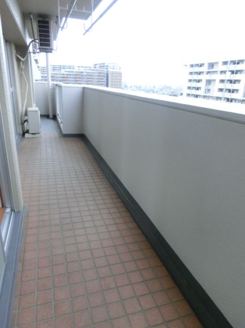 Balcony.  ☆ It is well dry veranda of the south-facing laundry ☆ 