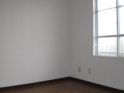 Living and room. Western-style 4.5 Pledge