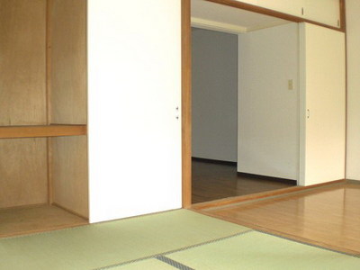Living and room. Japanese-style room 6 quires