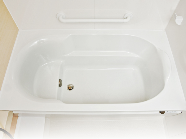 Bathing-wash room.  [Cocoon-shaped tub] Tub of beautiful design that is a combination of straight lines and semicircle. It has been pursuing a high comfort and ease-of-use. You can relax stretched out foot.