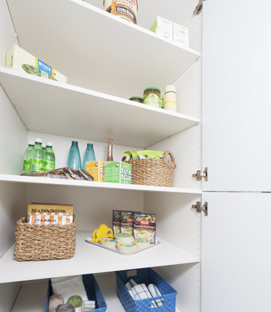 Receipt.  [pantry] Convenient pantry to food and cookware stock. Clean the kitchen space, Keep beautifully.  ※ Except for some type