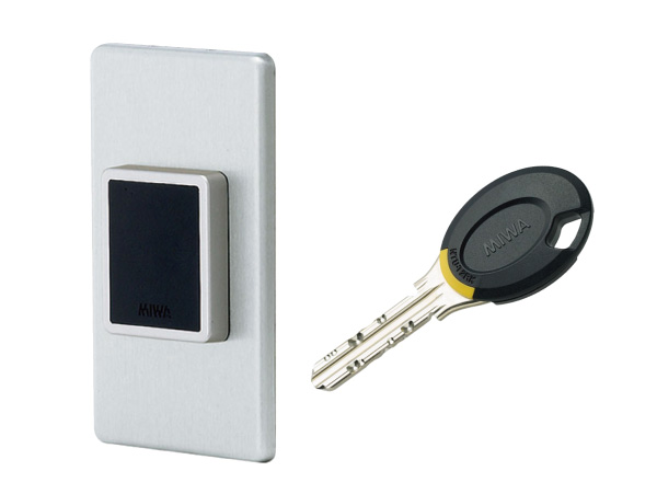 Security.  [Non-contact key] It has adopted a non-contact keys that can be only in unlocking holding up to the entrance of the operation panel. It does not take the trouble of plugging in the keyhole. (Same specifications)