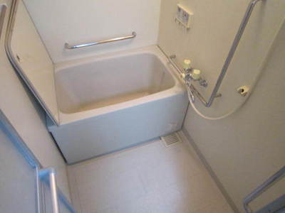 Bath. ☆ Reheating bus ☆