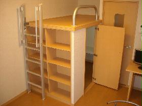 Living and room. 1F is a picture of.