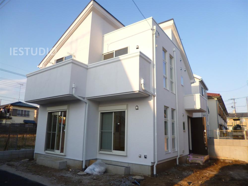 Local appearance photo. Local (12 May 2012) shooting