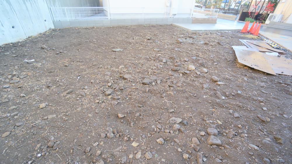 Local appearance photo. Local (12 May 2013) Shooting