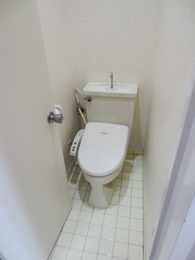 Toilet