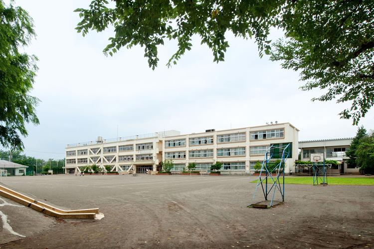Primary school. 420m to Tachikawa Municipal Nishisuna Elementary School
