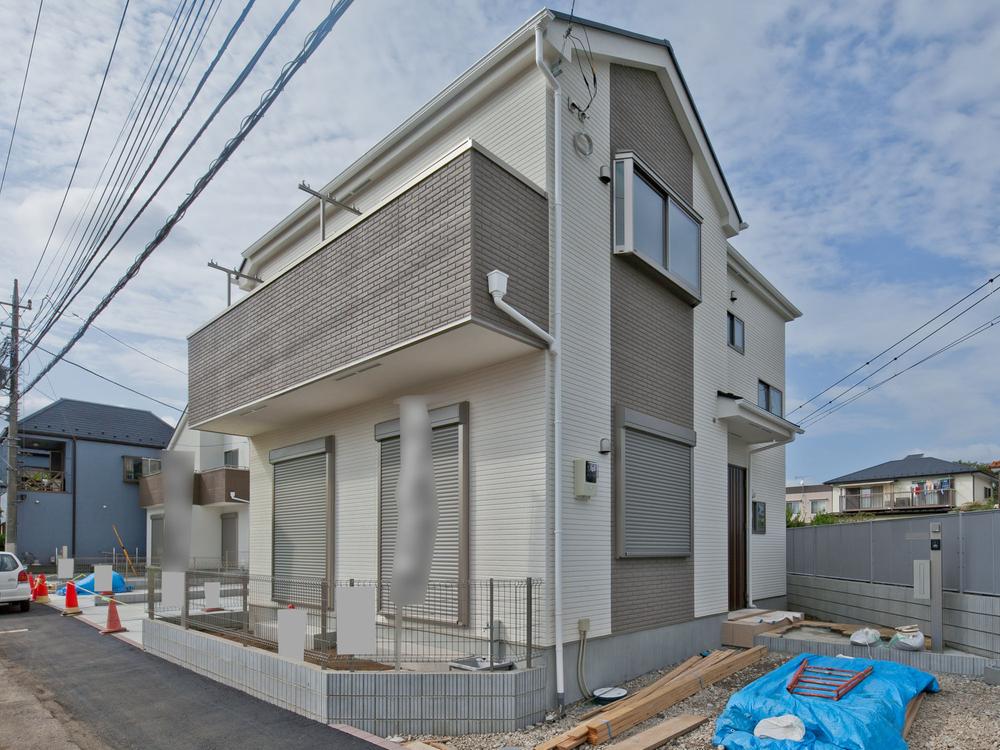 Local appearance photo. Indoor (11 May 2011) Shooting