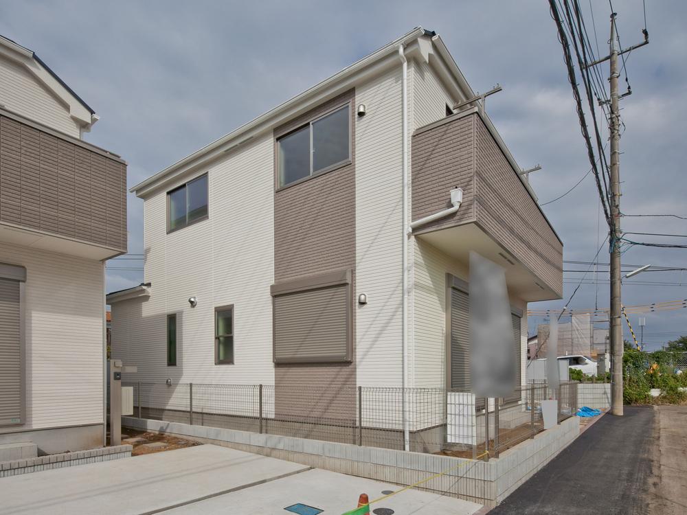 Local appearance photo. Indoor (11 May 2011) Shooting