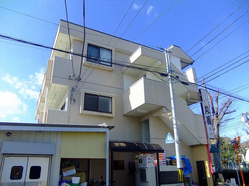 Building appearance. Because it is built in the residential area, You can live in a quiet environment ☆ 