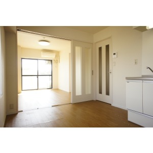 Living and room. DK6.5 Pledge