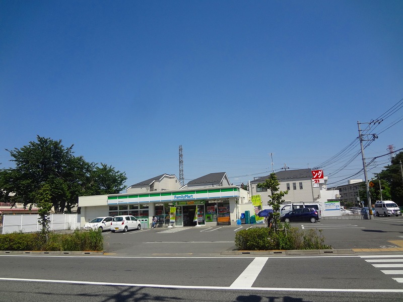 Convenience store. FamilyMart Akishima Nakagami store up (convenience store) 124m
