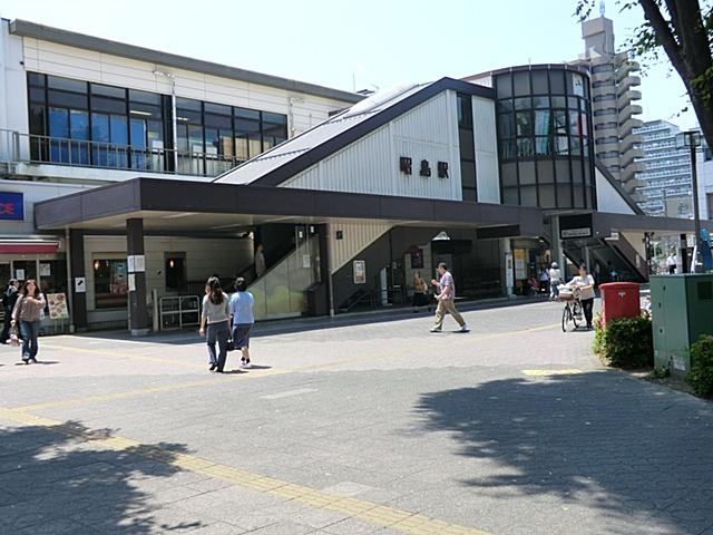 Streets around. 20m to akishima station