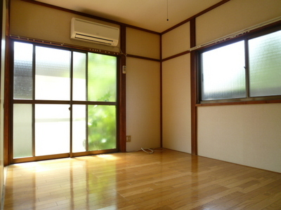 Living and room. ☆ Sunny Western-style ☆