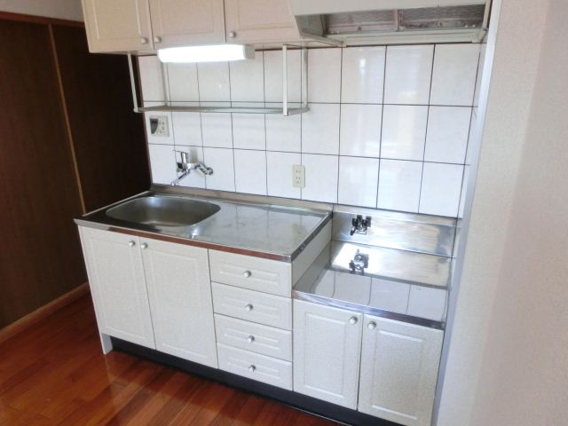 Kitchen. ☆ Gas stove is can be installed kitchen ☆