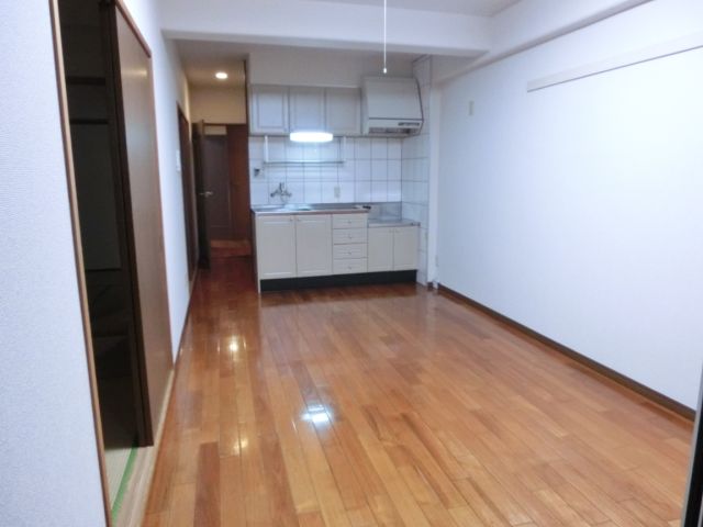 Living and room. ☆ 7th floor is the living Scenic on the south-facing ☆