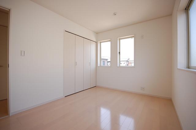 Same specifications photos (Other introspection). The company construction cases