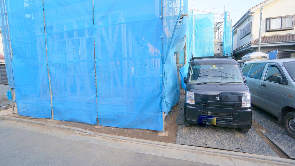 Local photos, including front road. Local (12 May 2013) Shooting