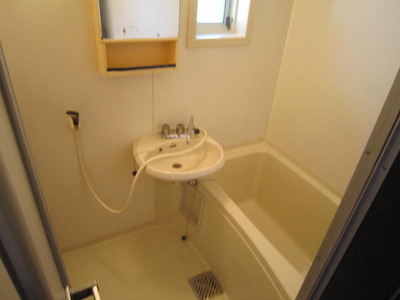Bath. ☆ Bathing with a small window ☆