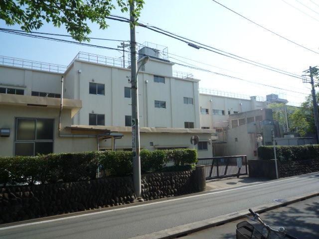Primary school. Fujimi hill to elementary school 400m