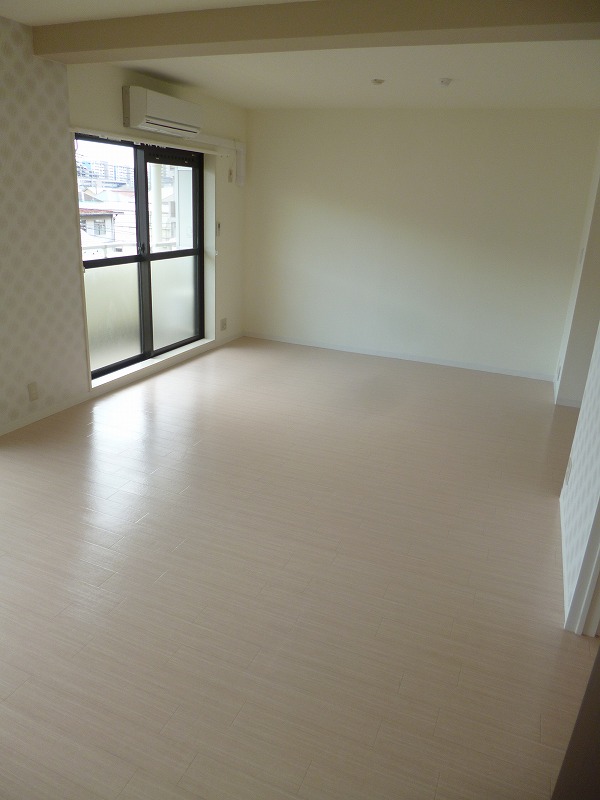 Living and room