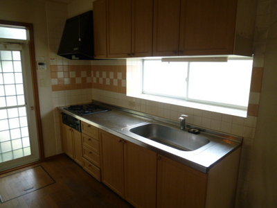 Kitchen. ☆ Effortlessly dishes in very large kitchen ☆