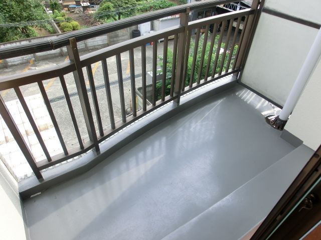 Balcony. South-facing sunny good veranda ☆