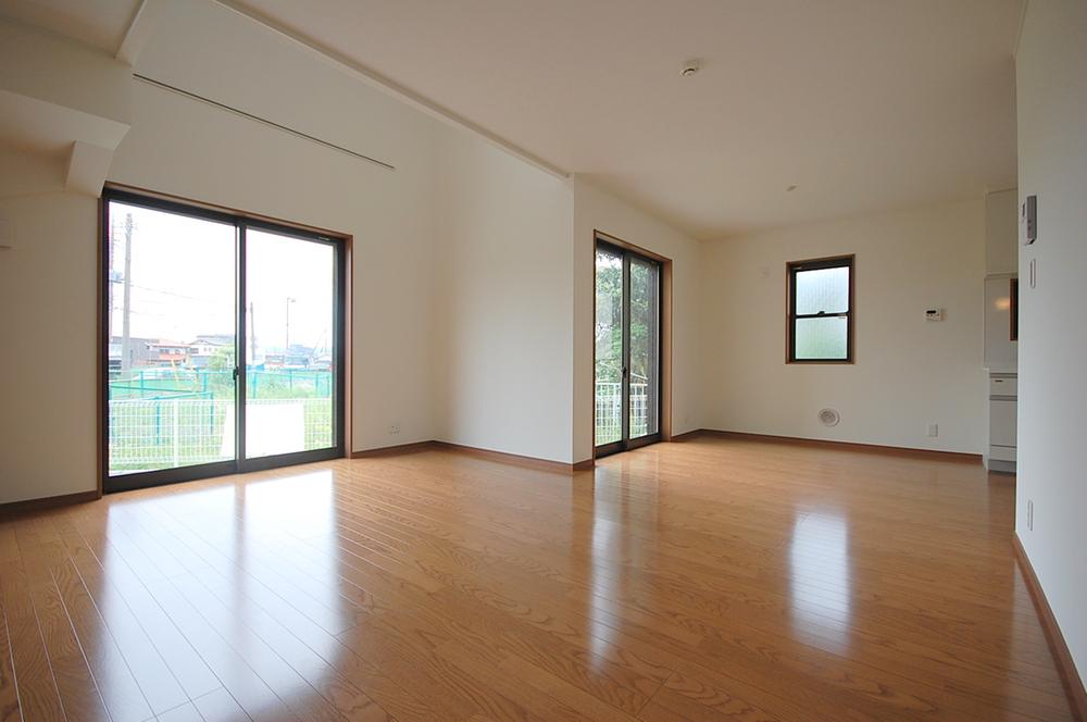 Same specifications photos (living). Living same specifications