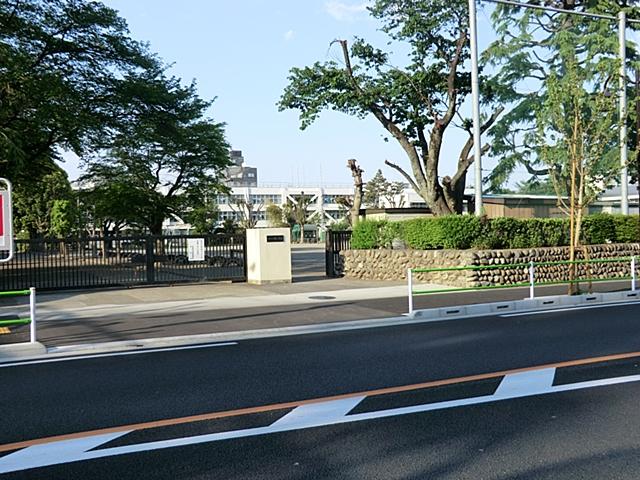 Primary school. Akishima Tatsuhigashi to elementary school 231m