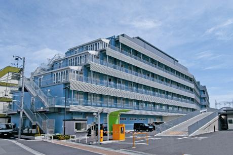 Hospital. Tokyo Women's Medical University 539m large-scale emergency hospital to Medical Center East