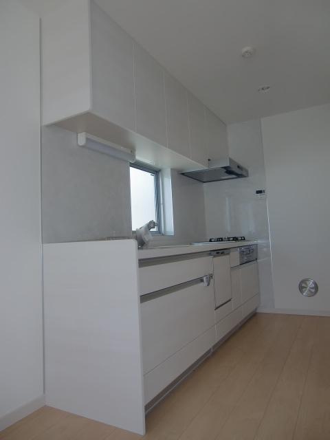 Same specifications photo (kitchen). Water filter, Glass top stove, Dishwasher, Cleaning Easy kitchen hood, With kitchen storage lift Wall