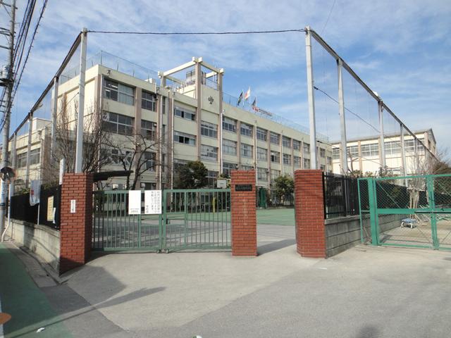 Junior high school. Ogu 837m to Hachiman Junior High School
