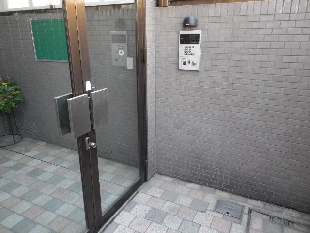 Entrance. entrance ・ Auto with lock