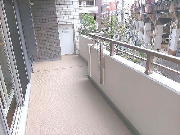 Balcony. L-shaped wide balcony